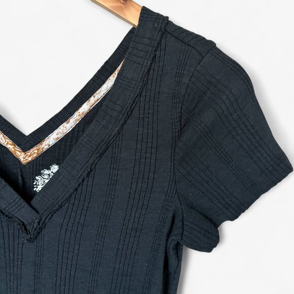 Anthropologie Pilcro Black Double-V Neck Tee Size Small 90s - Picture 4 of 12